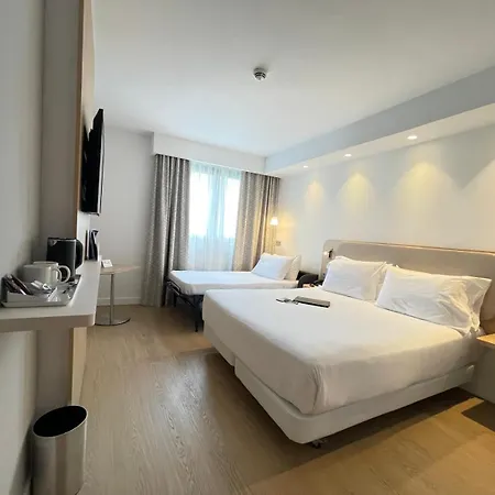 Holiday Inn Express Logrono Rioja By Ihg Exterior photo