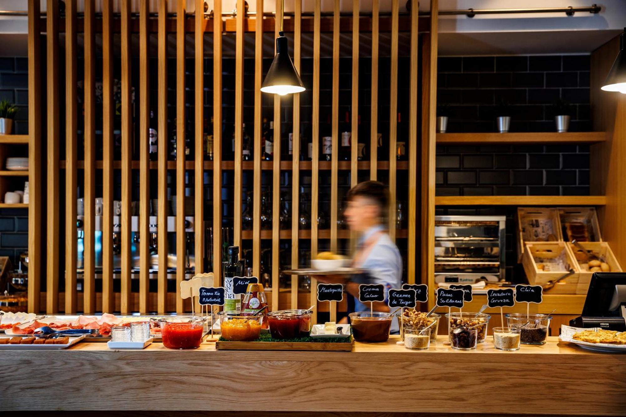 Hotel Express Rioja By Ihg 3*