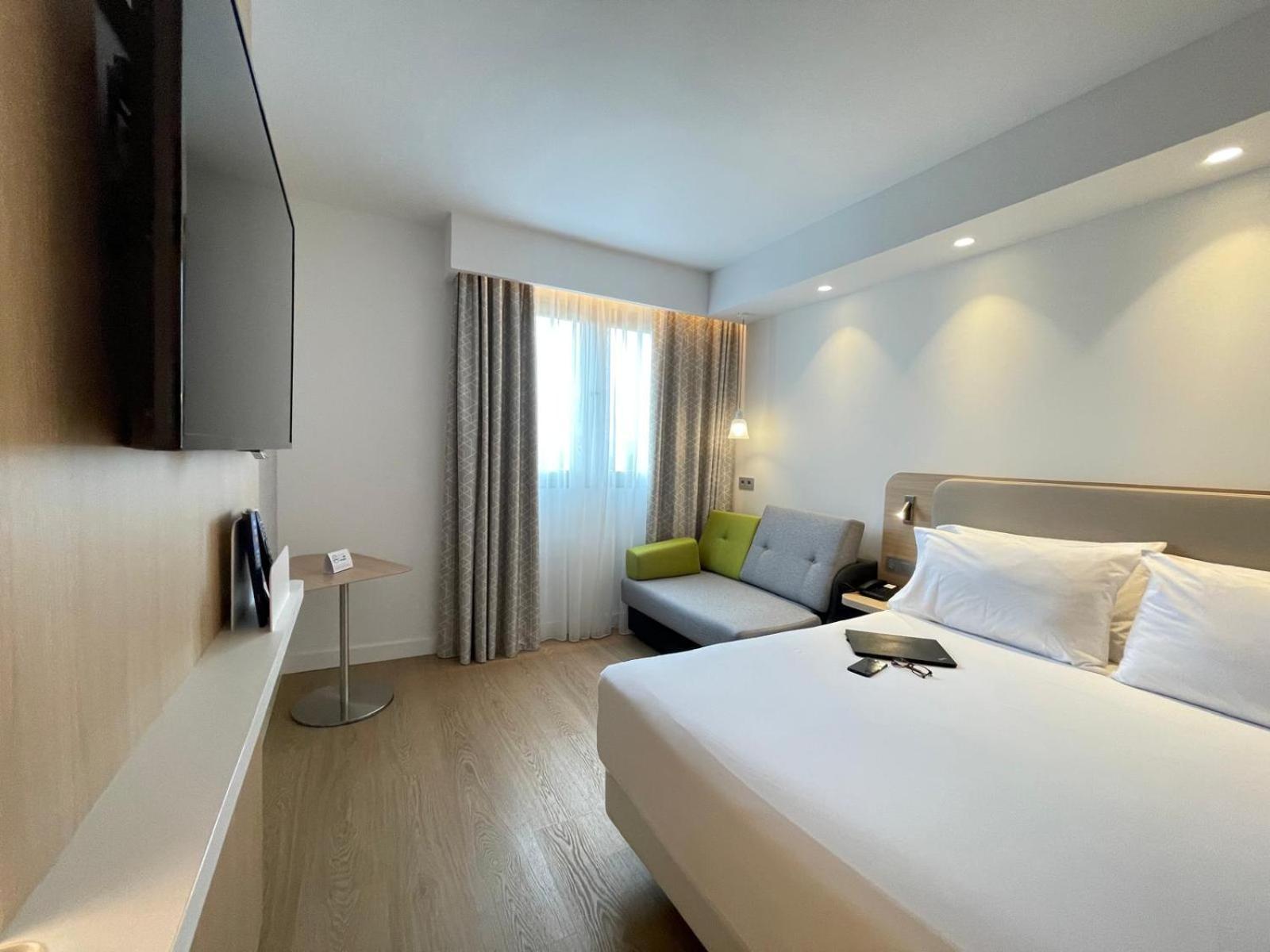 Hotel Express Rioja By Ihg