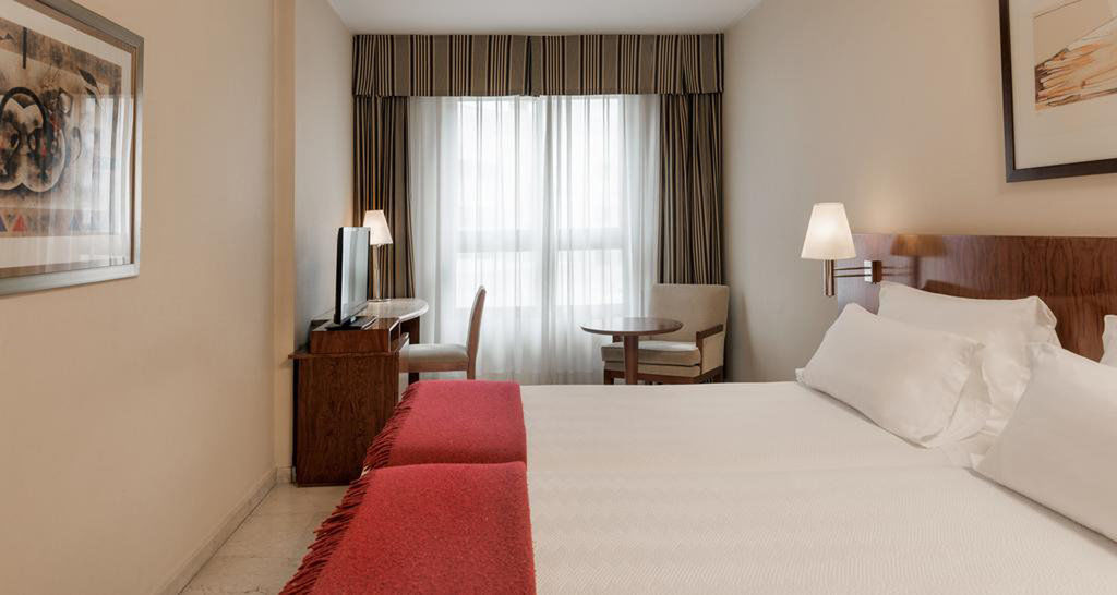 Hotel Express Rioja By Ihg 3*