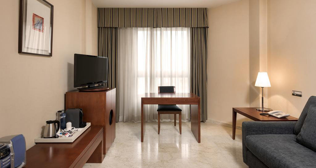 Hotel Express Rioja By Ihg 3*