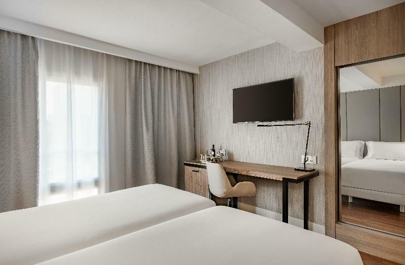 Express Rioja By Ihg Hotel 3*