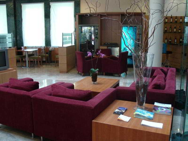 Express Rioja By Ihg Hotel